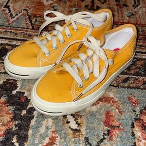 New Opoee Tennis Shoes